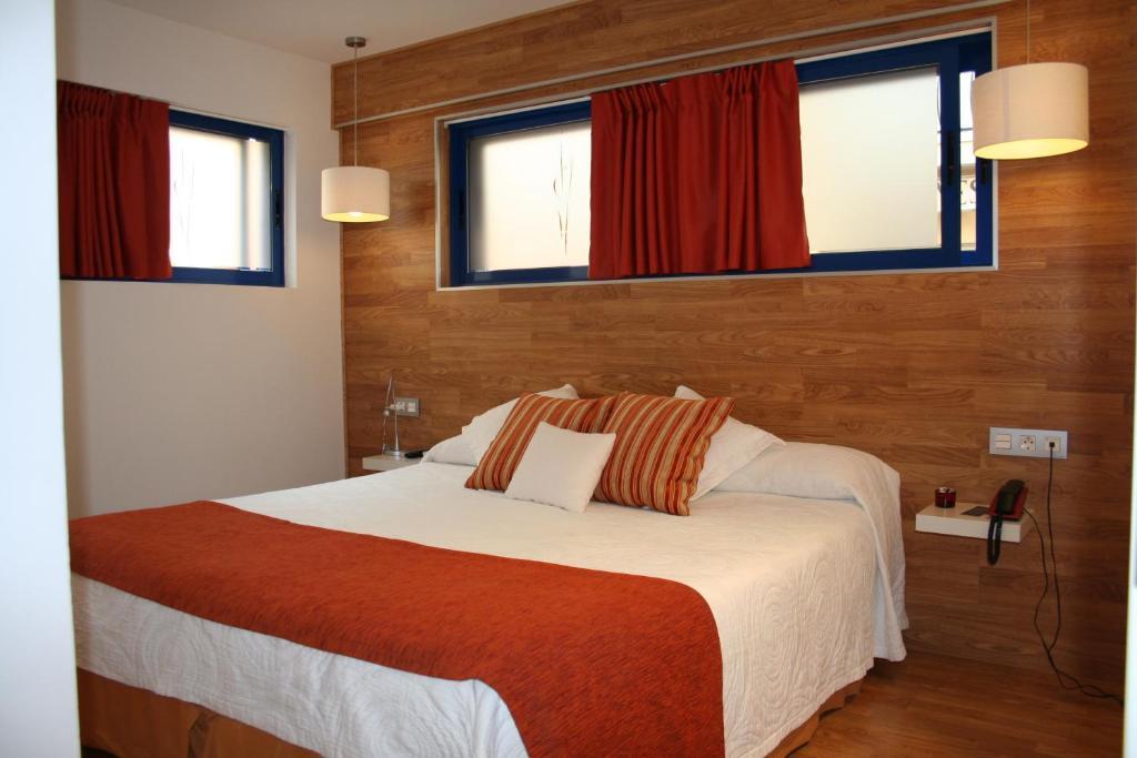 Hotel Fetiche Alojamiento Con Encanto Бенідорм Номер фото